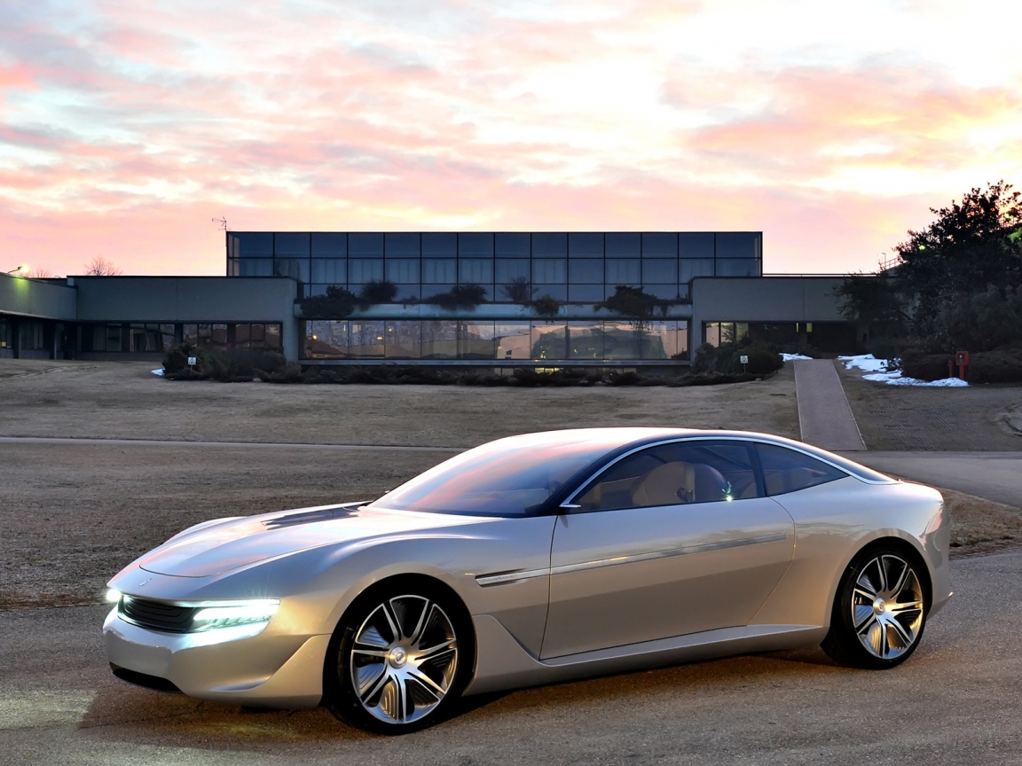 Pininfarina Cambiano for 1152 x 864 resolution