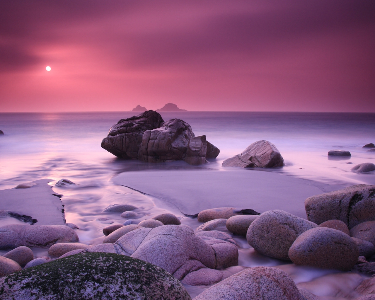 Pink Haze and Stones for 1280 x 1024 resolution
