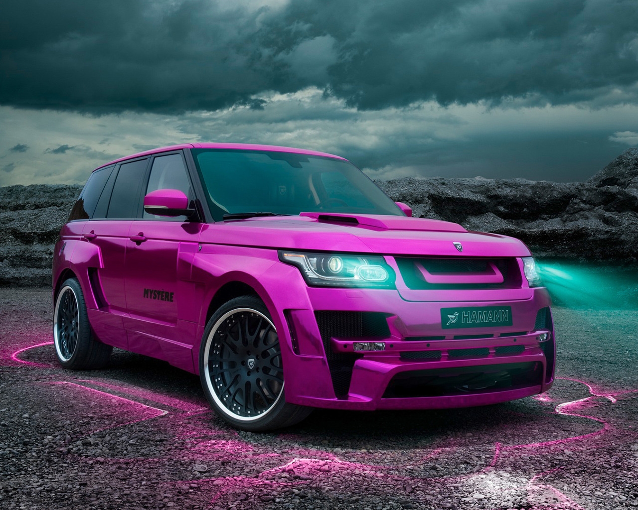 Pink Range Rover Vogue 2013 for 1280 x 1024 resolution