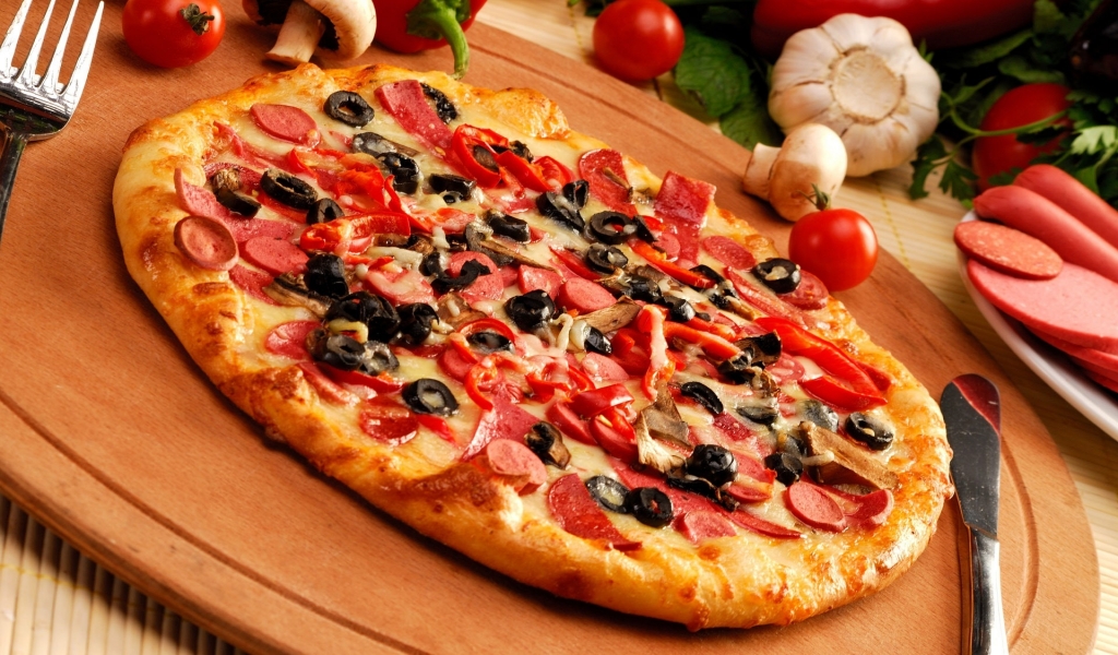 Pizza for 1024 x 600 widescreen resolution