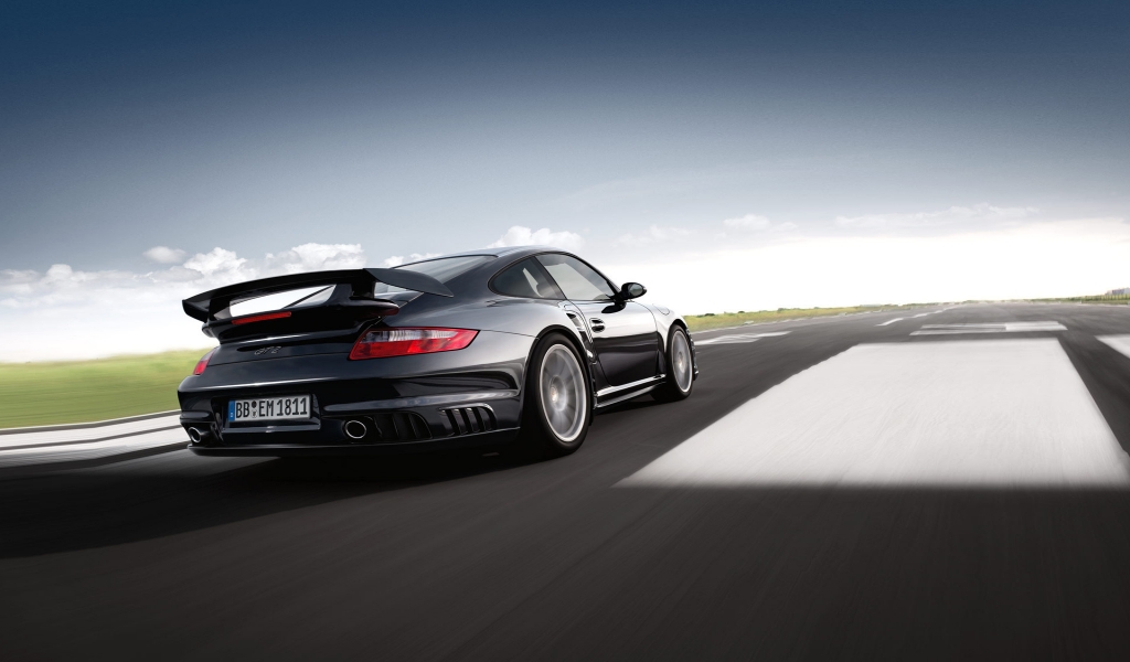 Porsche 911 GT2 for 1024 x 600 widescreen resolution