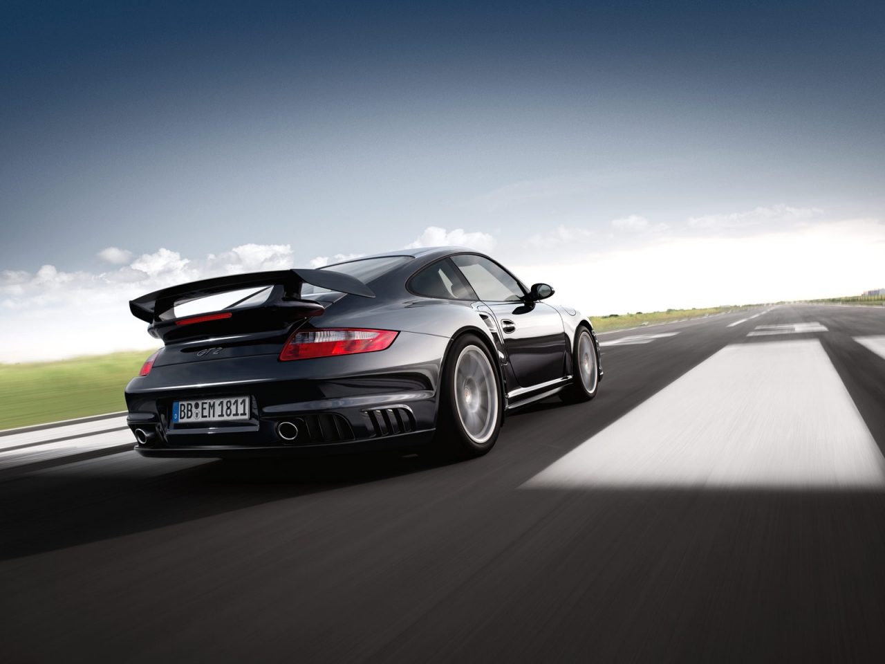 Porsche 911 GT2 for 1280 x 960 resolution