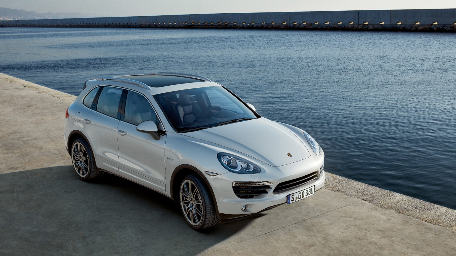 Porsche Cayenne S-Hybrid 2011 for 1536 x 864 HDTV resolution