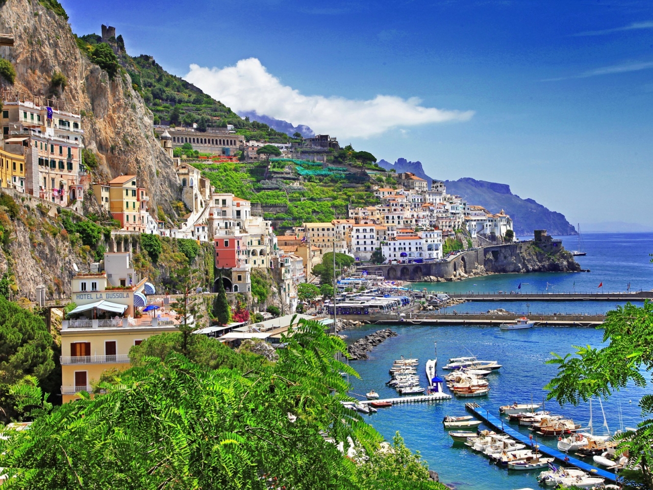 Positano Salerno for 1280 x 960 resolution