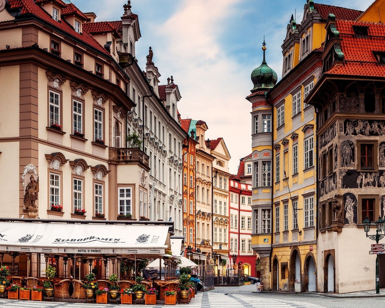 Prague Street Corner for 1280 x 1024 resolution