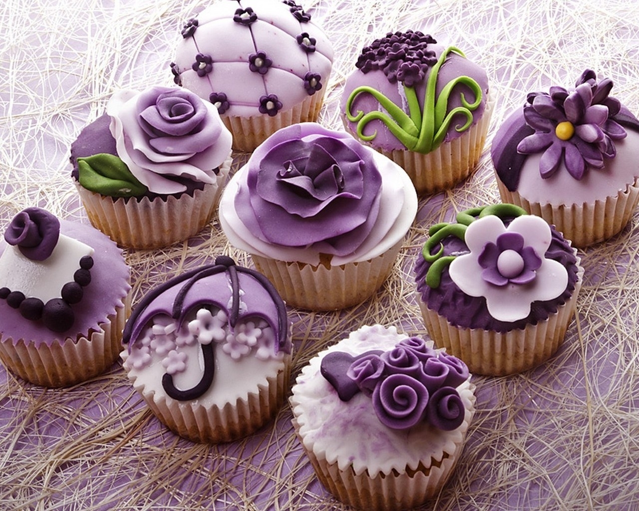 Purple Cupcakes for 1280 x 1024 resolution