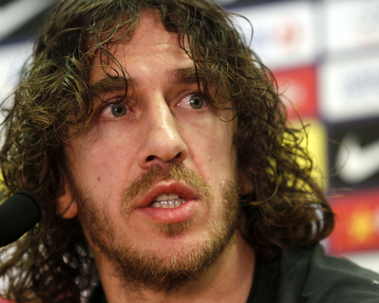 Puyol Interview for 1280 x 1024 resolution