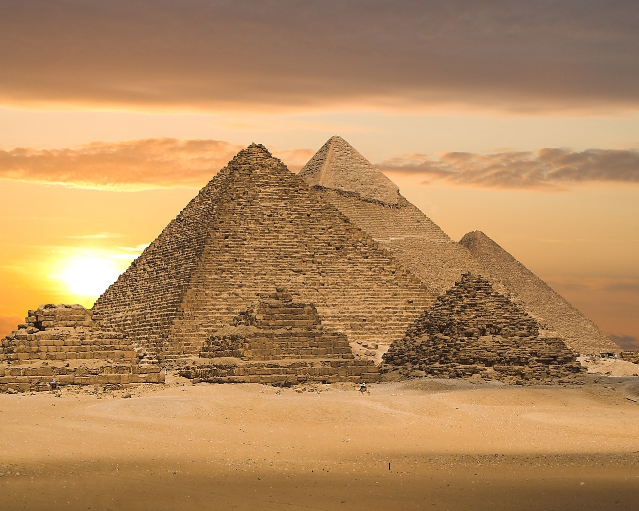 Pyramids of Egypt for 1280 x 1024 resolution
