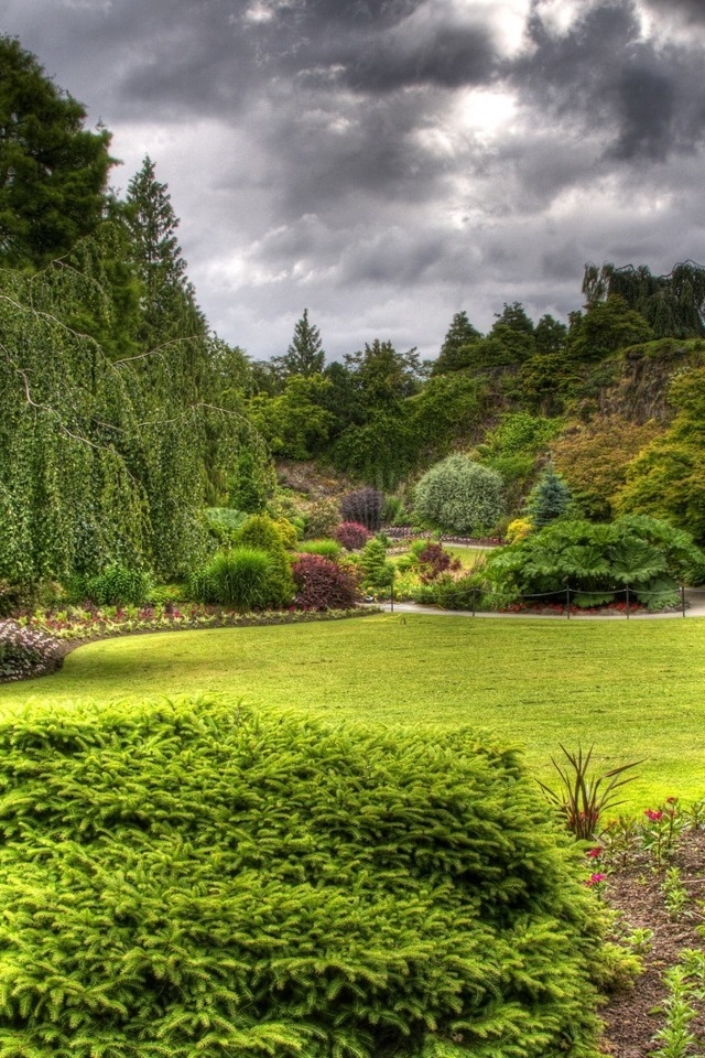 Queen Elizabeth Garden Vancouver for 640 x 960 iPhone 4 resolution