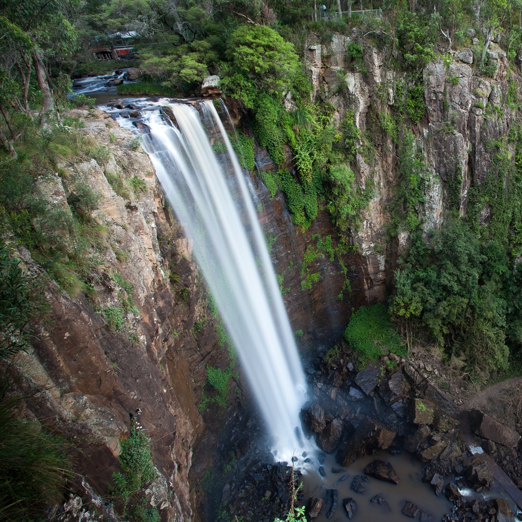 Queen Mary Falls for 1024 x 1024 iPad resolution