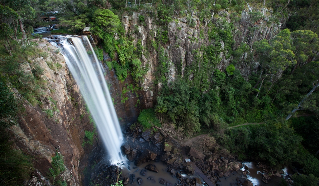 Queen Mary Falls for 1024 x 600 widescreen resolution