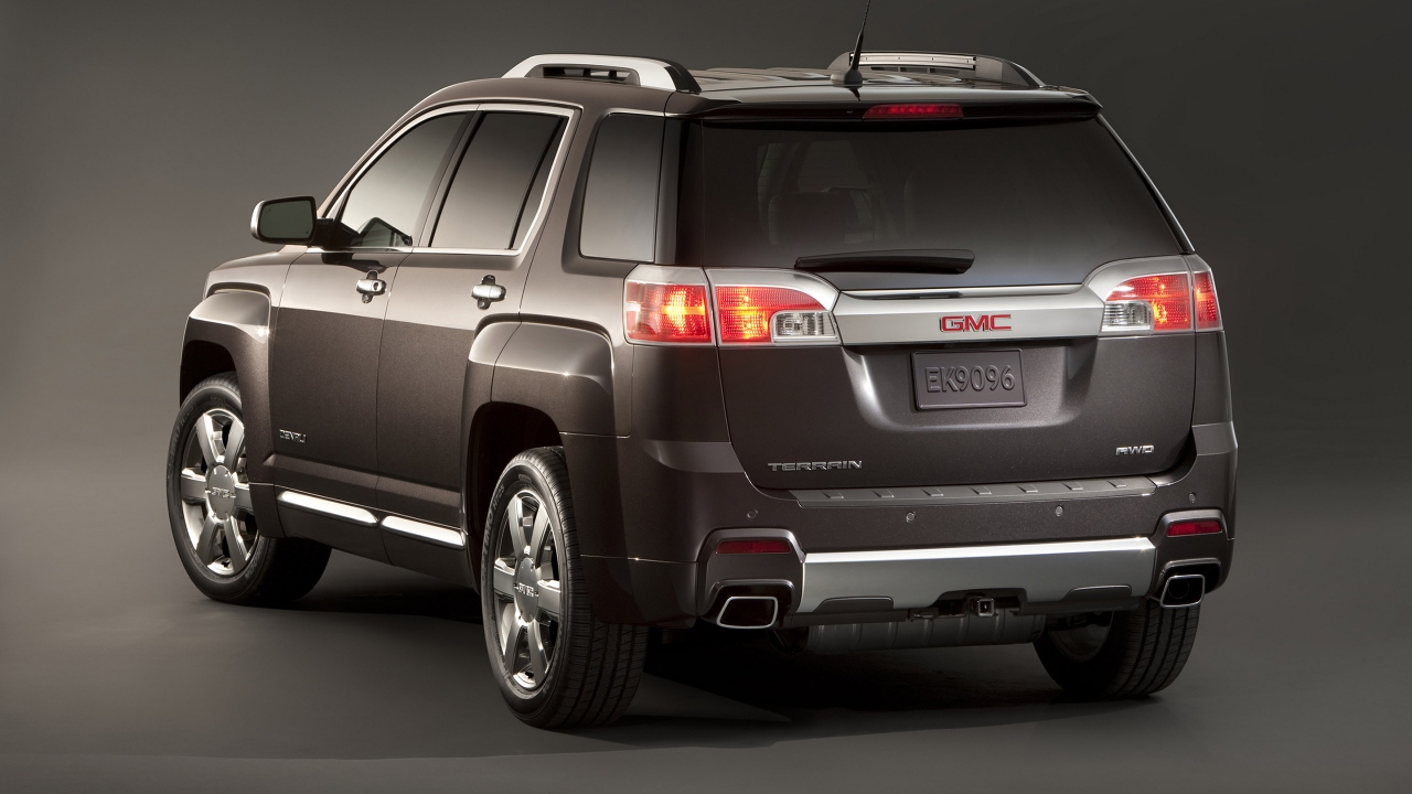 Rear of GMC Terrain Denali for 1280 x 720 HDTV 720p resolution