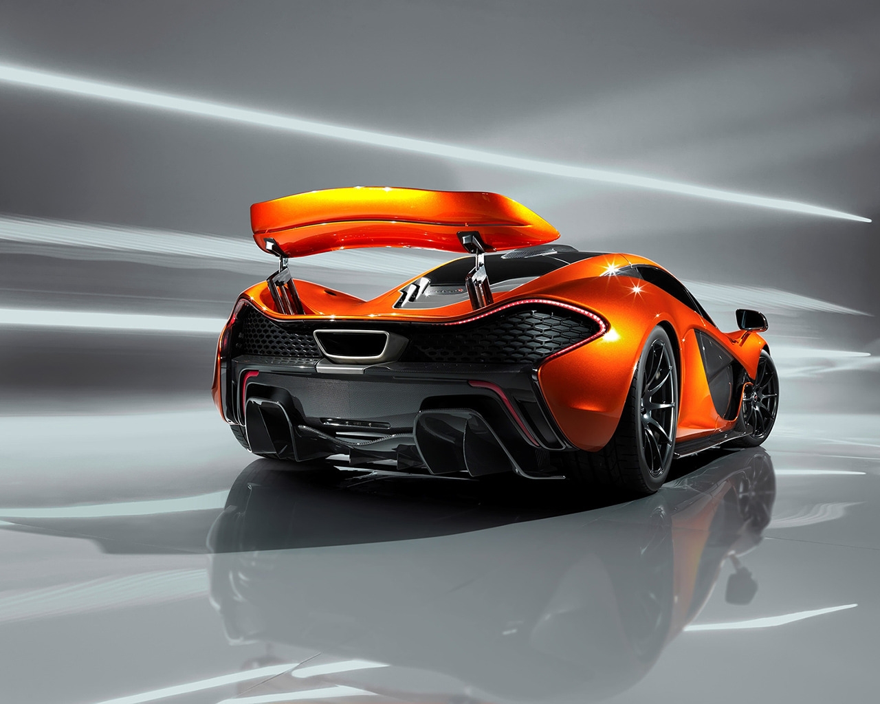 Rear of McLaren P1 Concept for 1280 x 1024 resolution