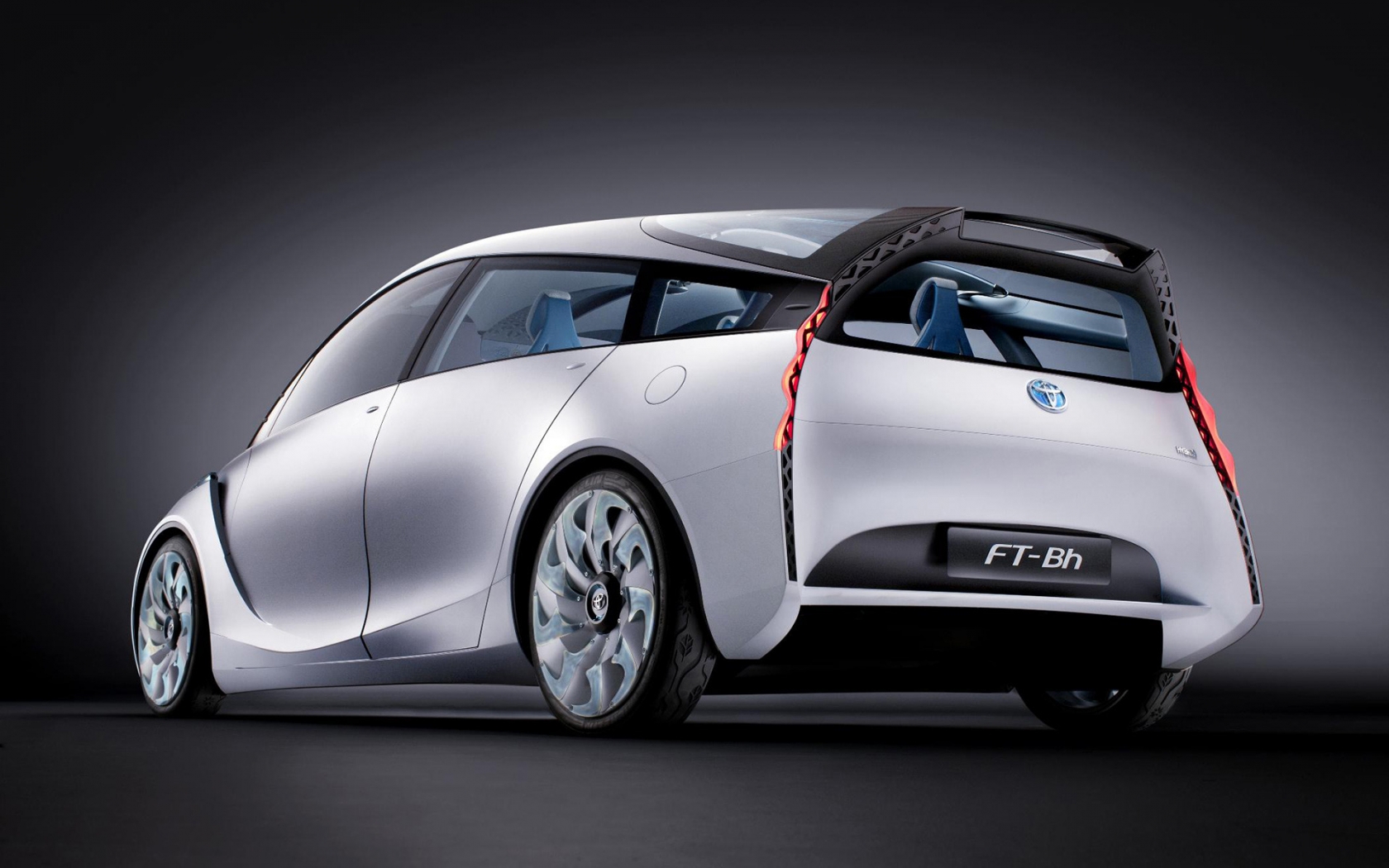 Rear of Toyota FT Bh Concept for 1680 x 1050 widescreen resolution