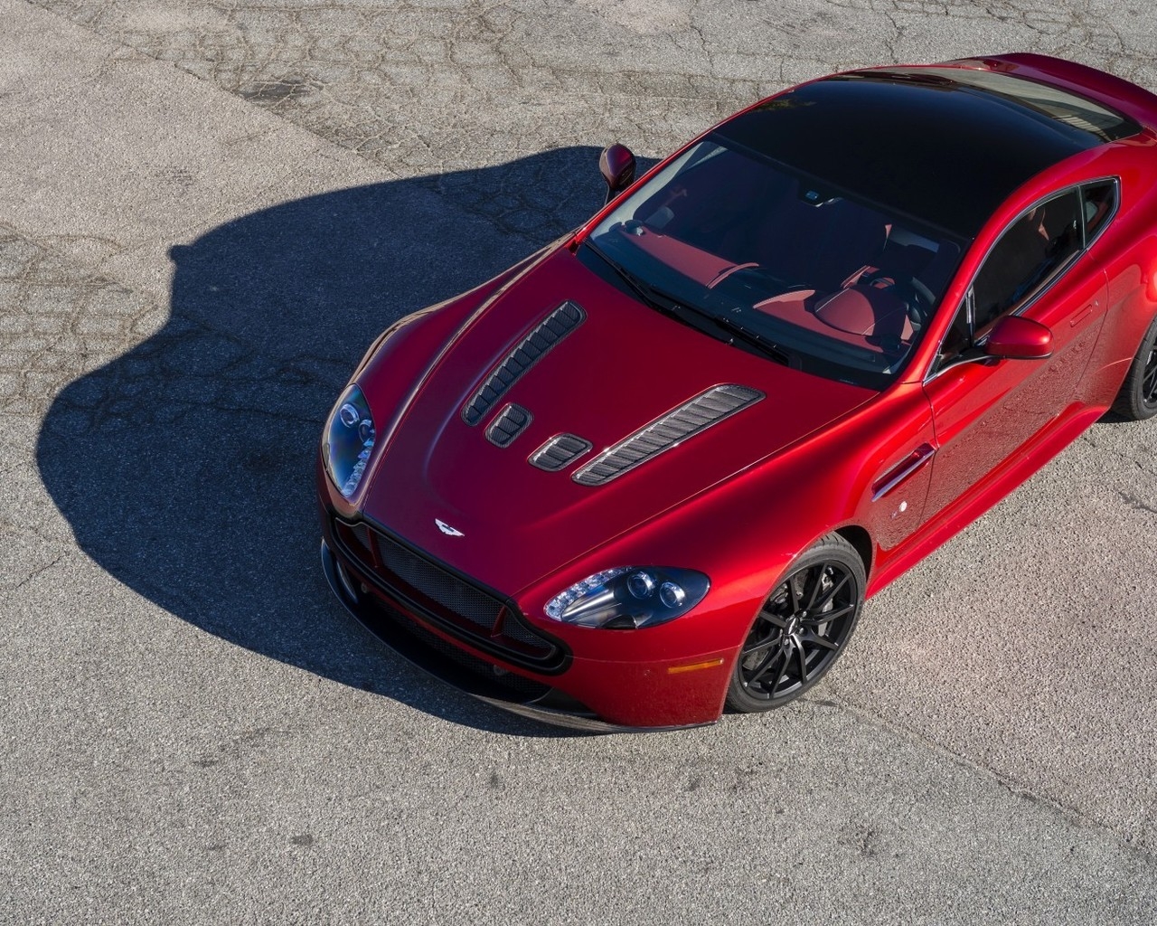 Red Aston Martin V12 Vantage for 1280 x 1024 resolution