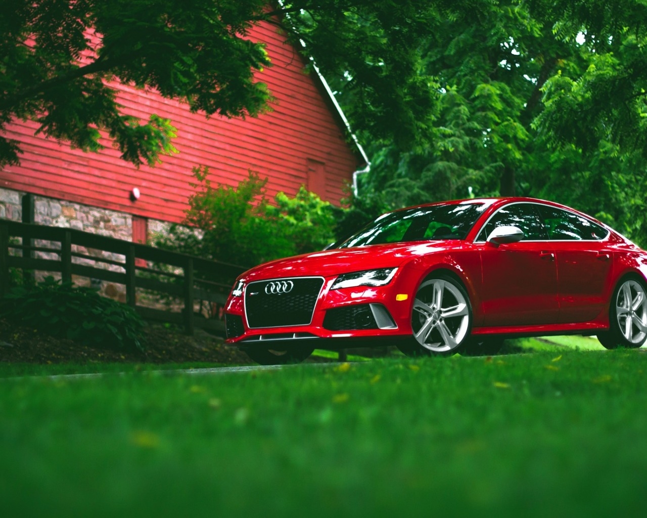 Red Audi RS7 for 1280 x 1024 resolution