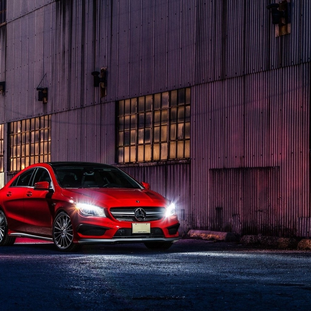  Red CLA 45 AMG for 1024 x 1024 iPad resolution