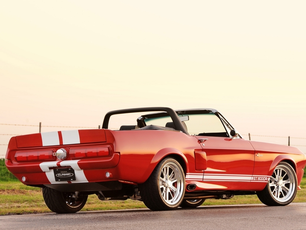 Red Convertible Ford Mustang for 1024 x 768 resolution