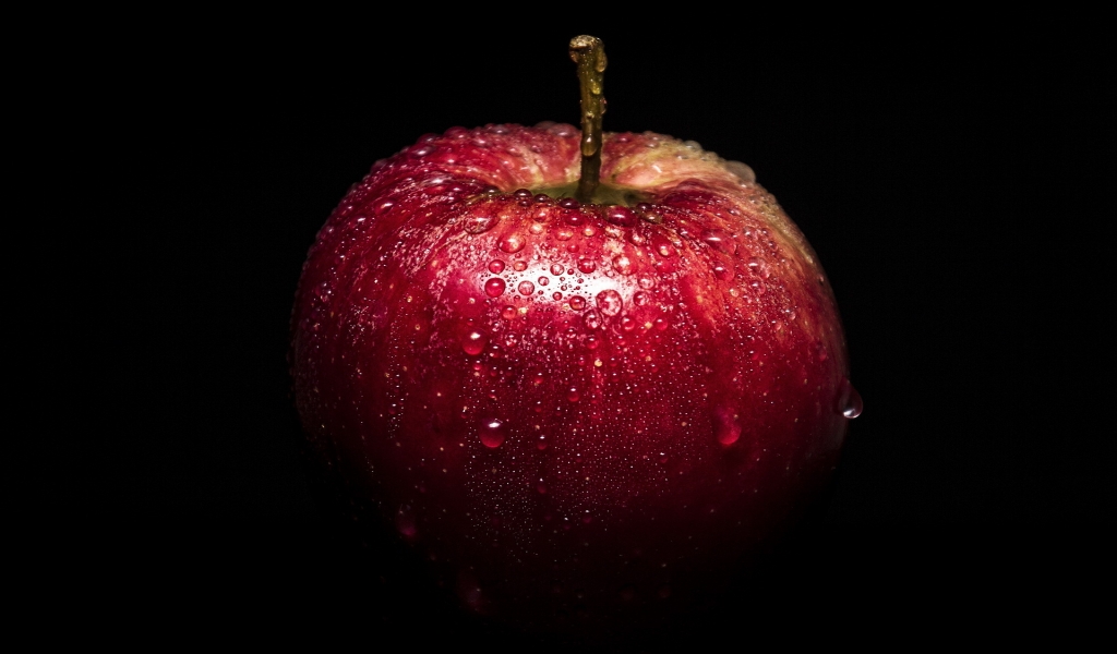 Red Delicious Apple for 1024 x 600 widescreen resolution