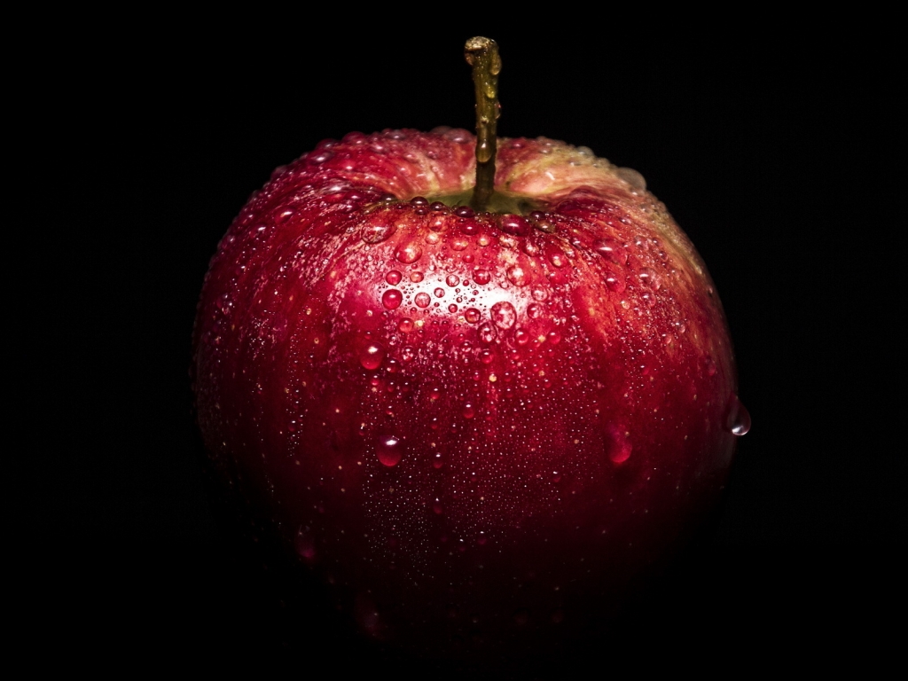 Red Delicious Apple for 1024 x 768 resolution