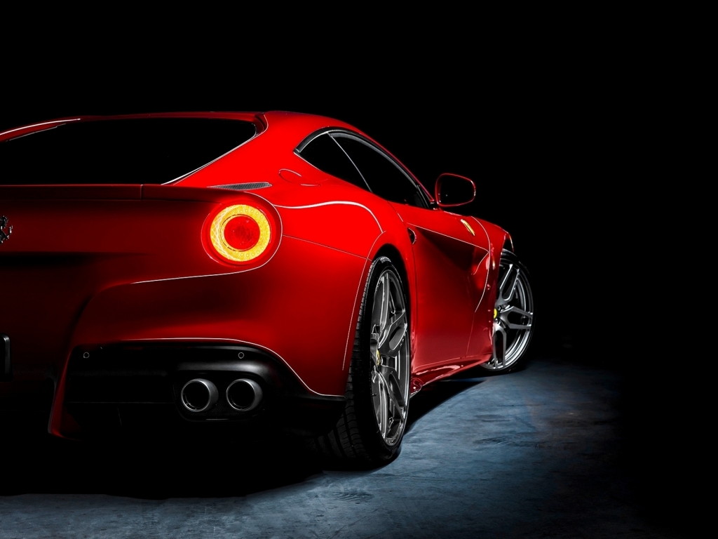 Red Ferrari F12 Berlinetta for 1024 x 768 resolution