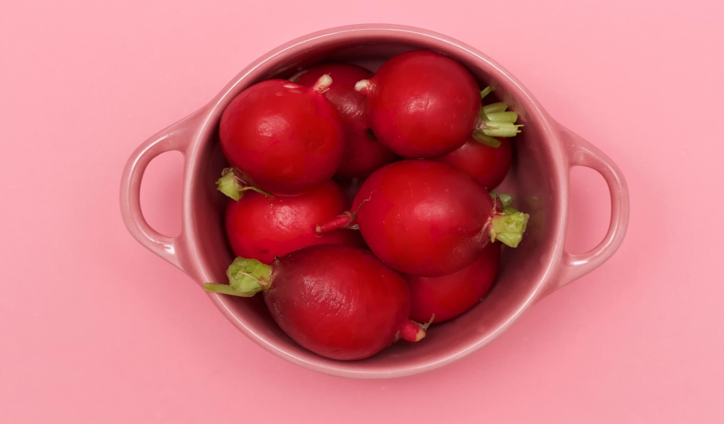 Red Globe Radishes for 1024 x 600 widescreen resolution