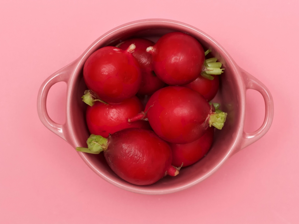 Red Globe Radishes for 1024 x 768 resolution