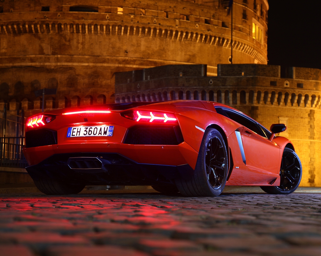 Red Lamborghini Aventador for 1280 x 1024 resolution