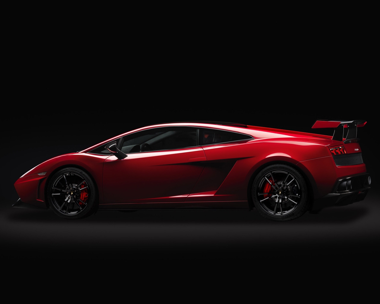Red Lamborghini Gallardo LP 570 for 1280 x 1024 resolution