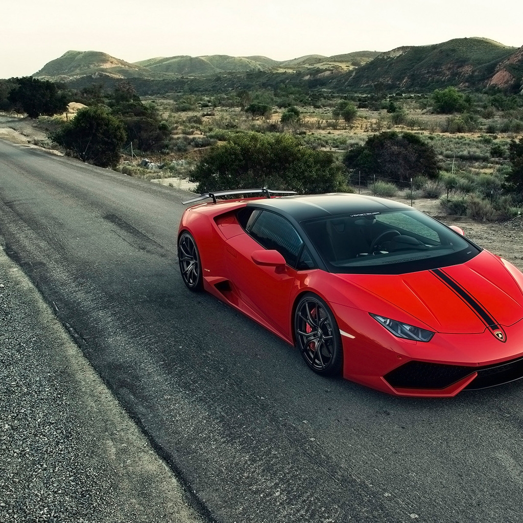 Red Lamborghini Huracan for 1024 x 1024 iPad resolution