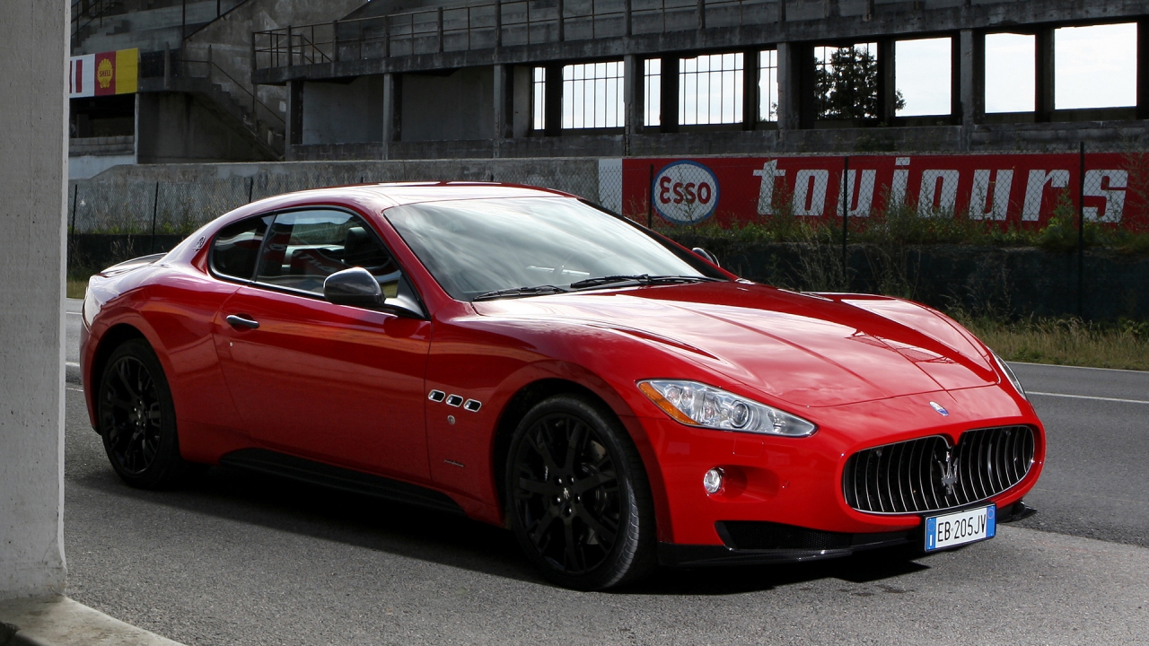 Red Maserati GranTurismo S  for 1280 x 720 HDTV 720p resolution