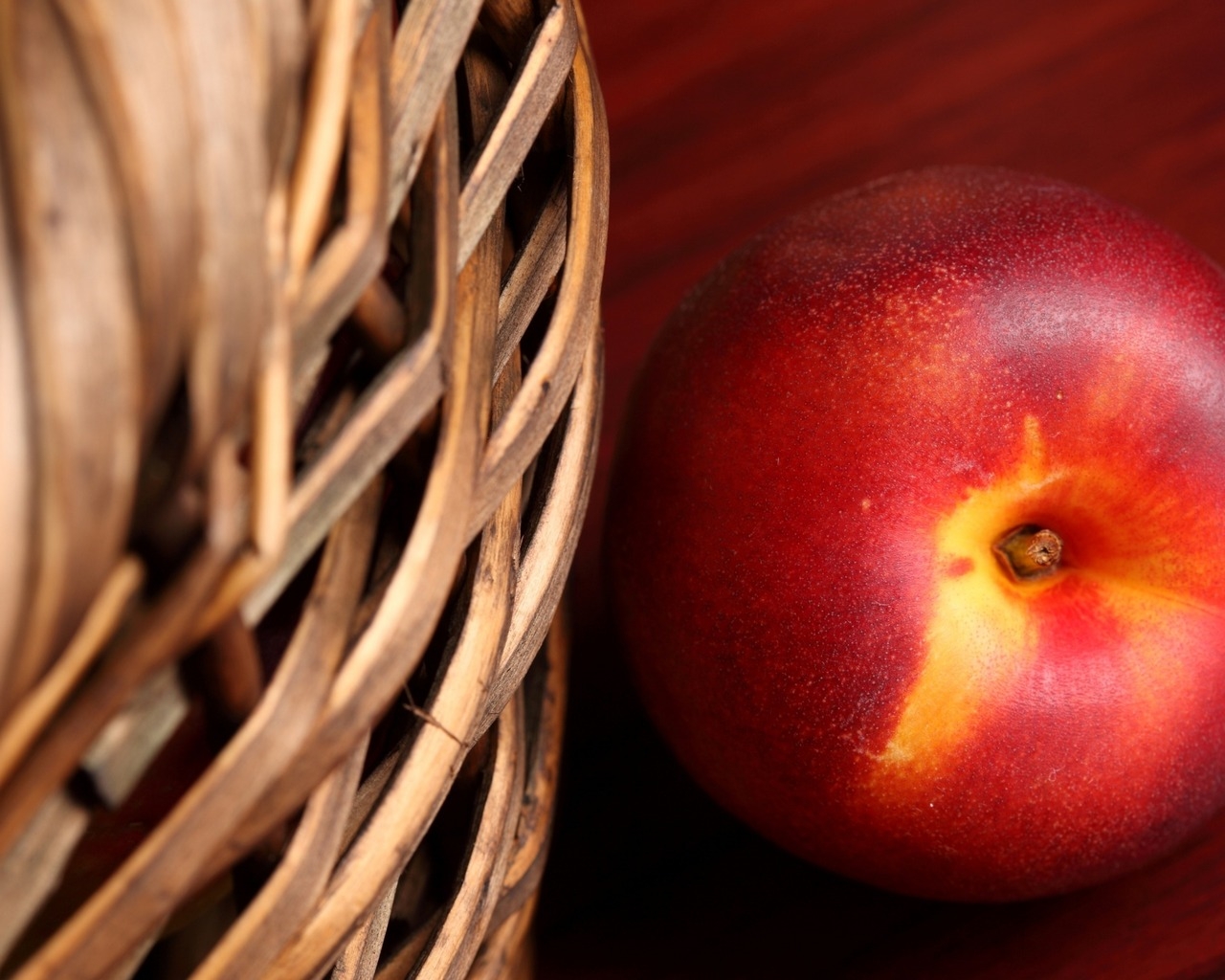 Red Nectarine for 1280 x 1024 resolution