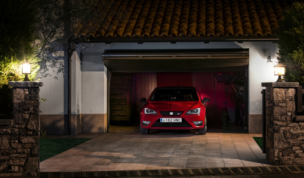 Red Seat Ibiza Cupra 2013 for 1024 x 600 widescreen resolution