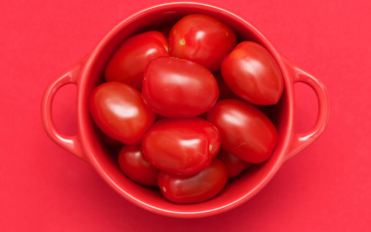 Red Tomatoes for 1280 x 800 widescreen resolution
