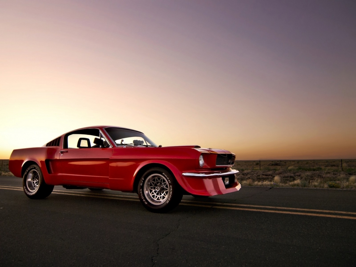 Red Vintage Ford Mustang for 1152 x 864 resolution