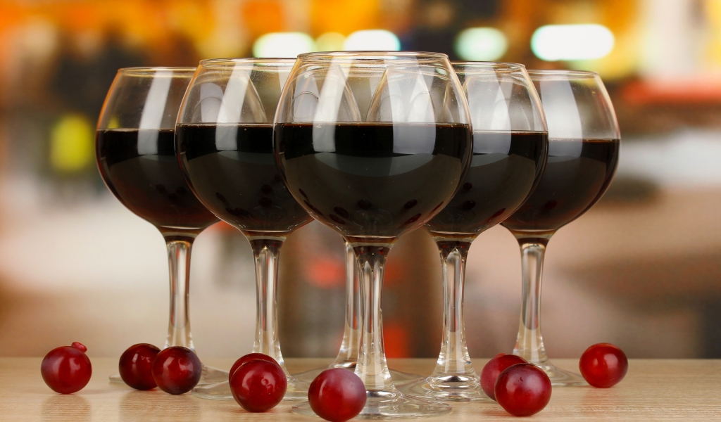 Red Wine Glasses  for 1024 x 600 widescreen resolution