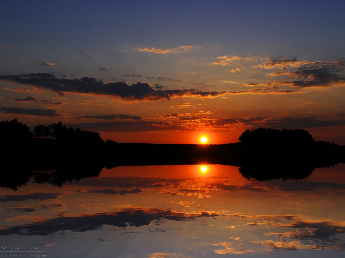 Reflection during Sunset for 1152 x 864 resolution