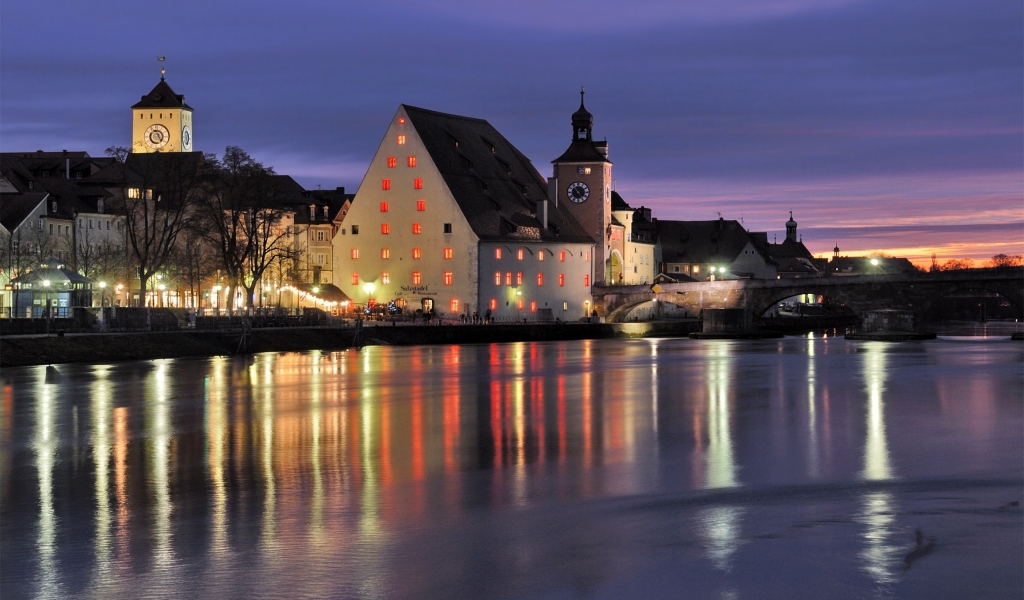 Regensburg Bavaria for 1024 x 600 widescreen resolution