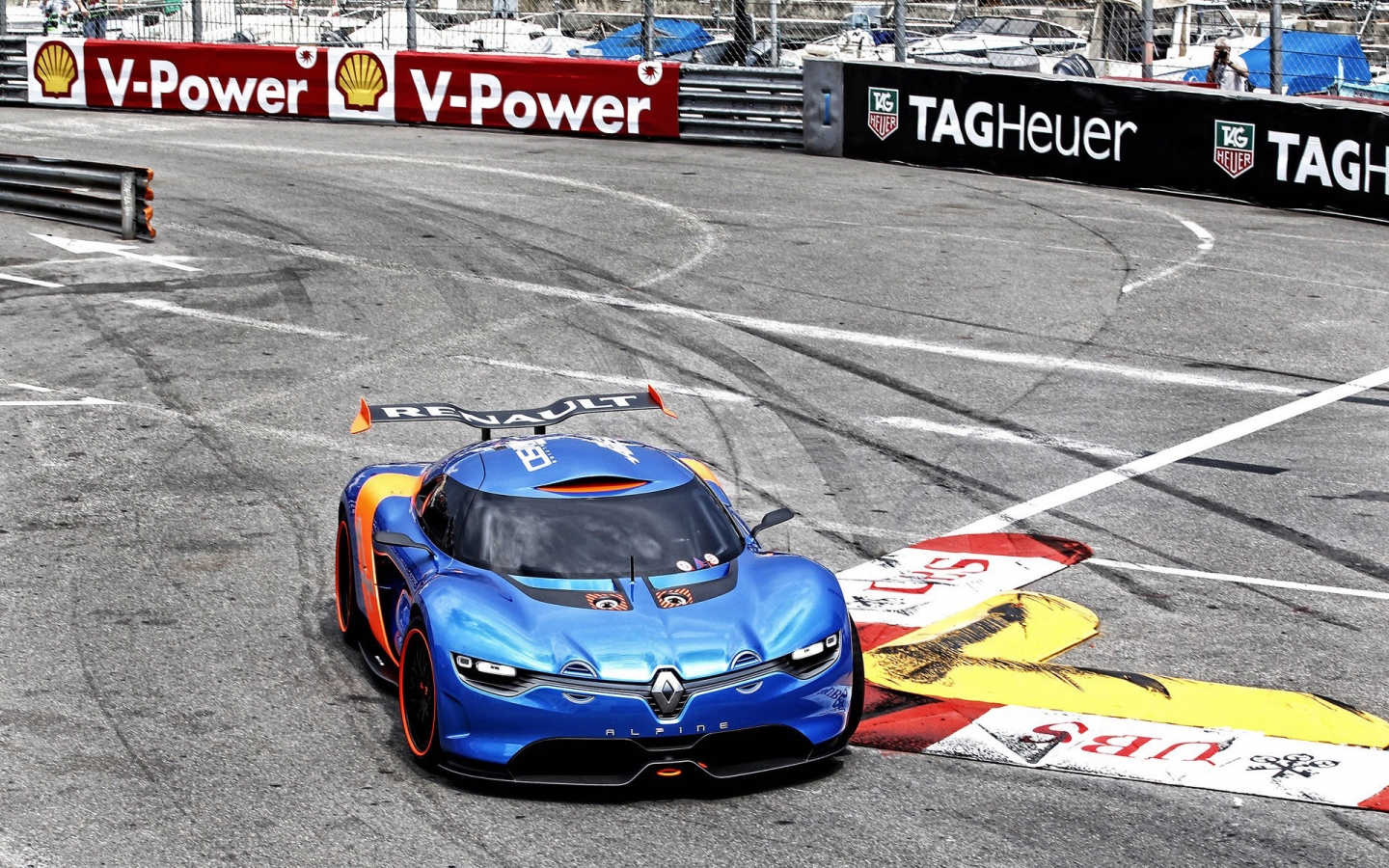 Renault Alpine on Track for 1440 x 900 widescreen resolution