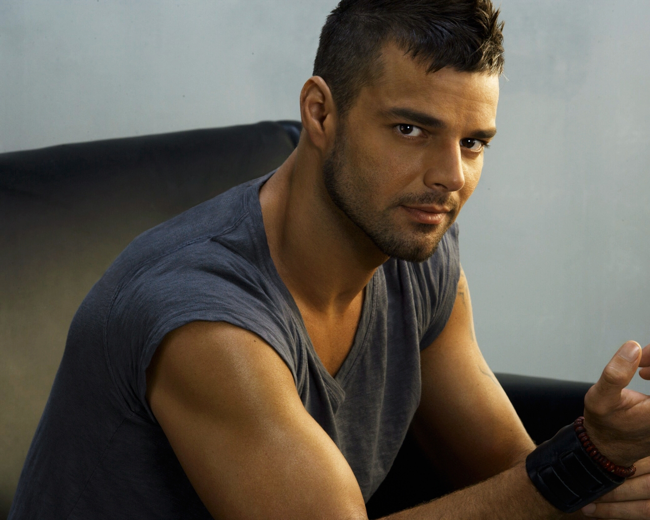 Ricky Martin for 1280 x 1024 resolution