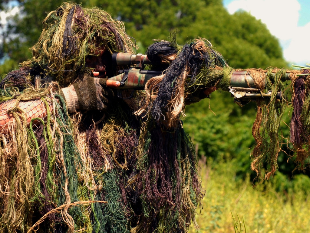 Rifle Man Camouflaged for 1024 x 768 resolution