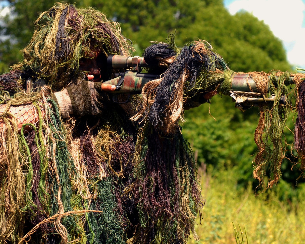 Rifle Man Camouflaged for 1280 x 1024 resolution