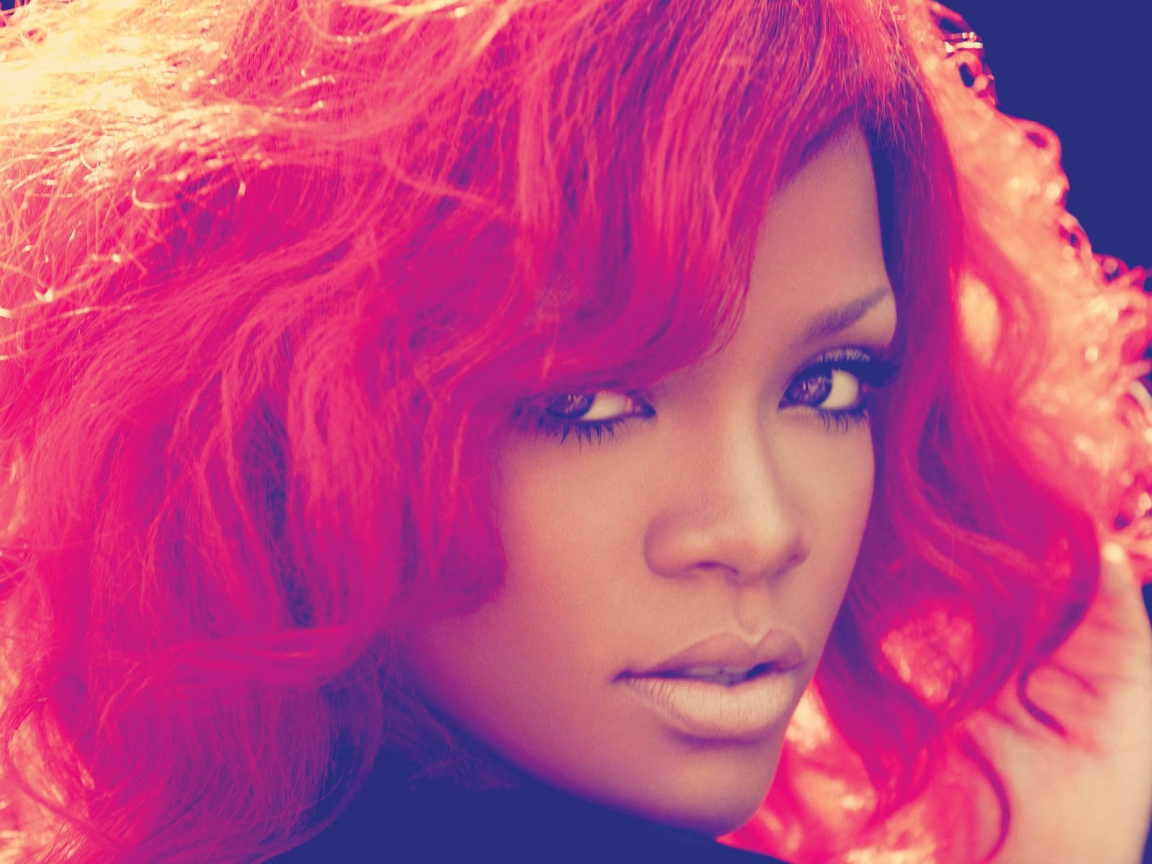 Rihanna Red Hair for 1152 x 864 resolution