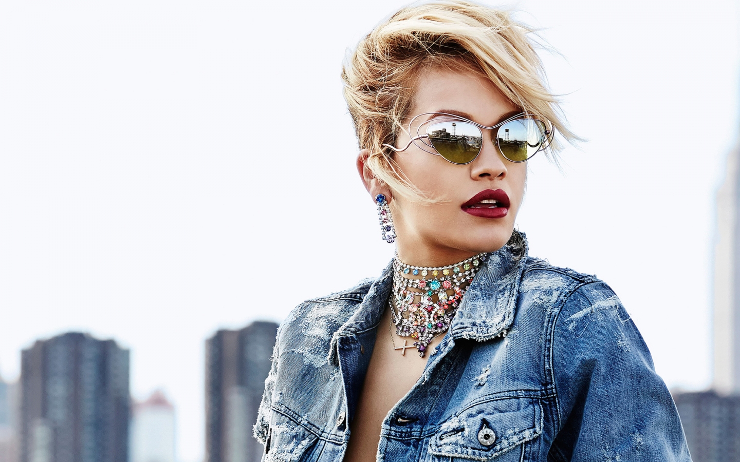 Rita Ora with Sunglasses for 1440 x 900 widescreen resolution