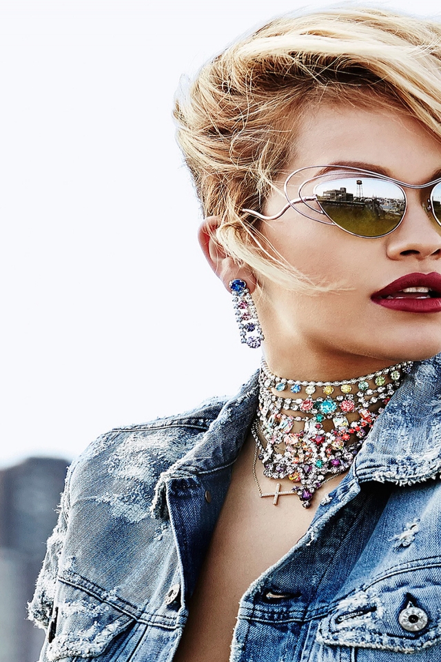 Rita Ora with Sunglasses for 640 x 960 iPhone 4 resolution