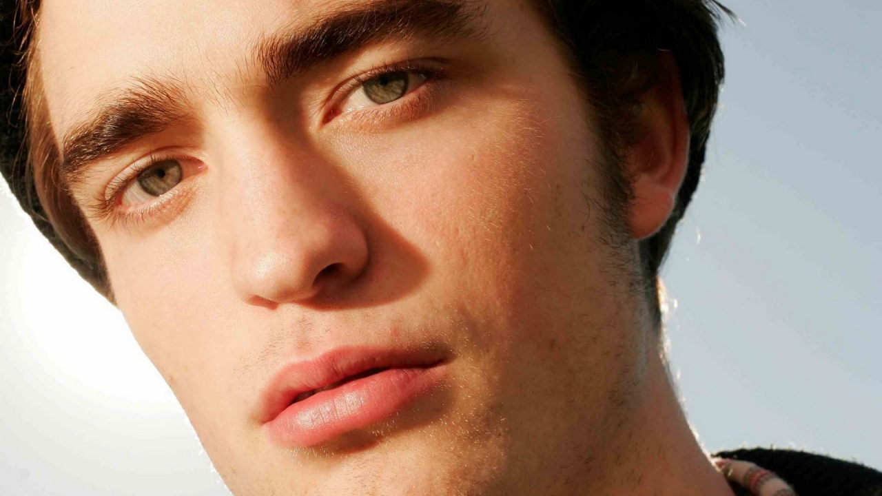 Robert Pattinson Close-up for 1280 x 720 HDTV 720p resolution
