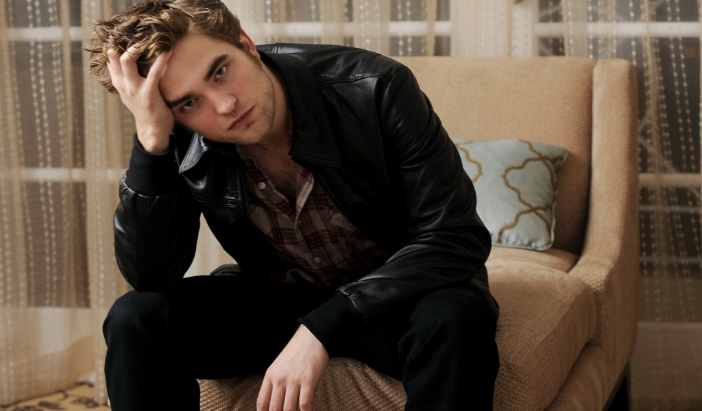 Robert Pattinson Mused for 1024 x 600 widescreen resolution