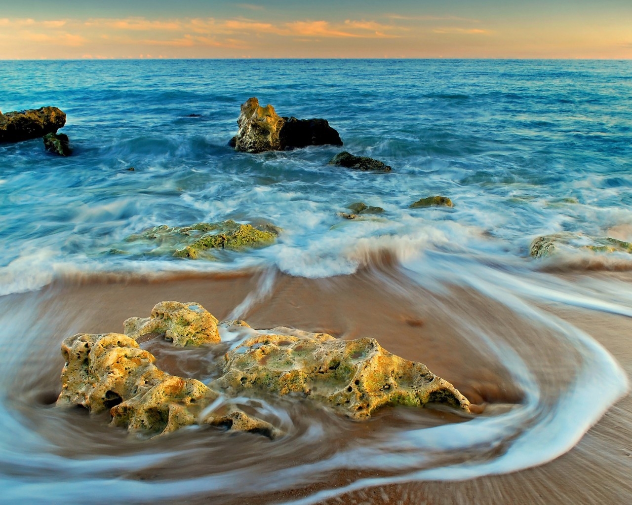 Rocks and Sea Landscape for 1280 x 1024 resolution