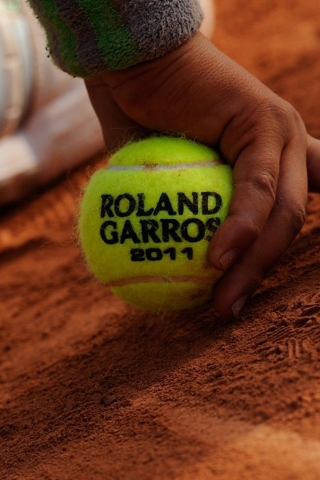 Roland Garros for 320 x 480 iPhone resolution