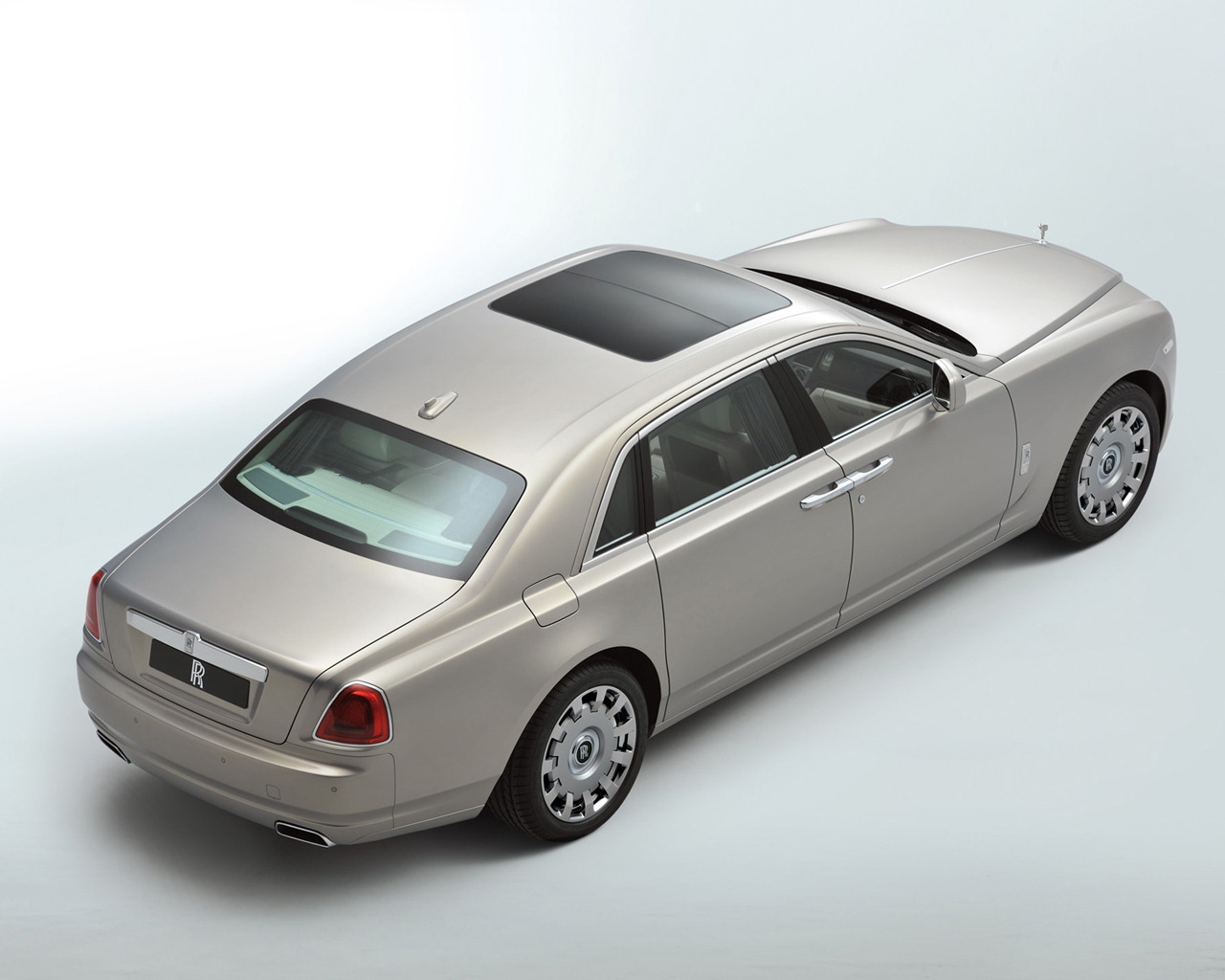 Rolls Royce Ghost Extended for 1280 x 1024 resolution